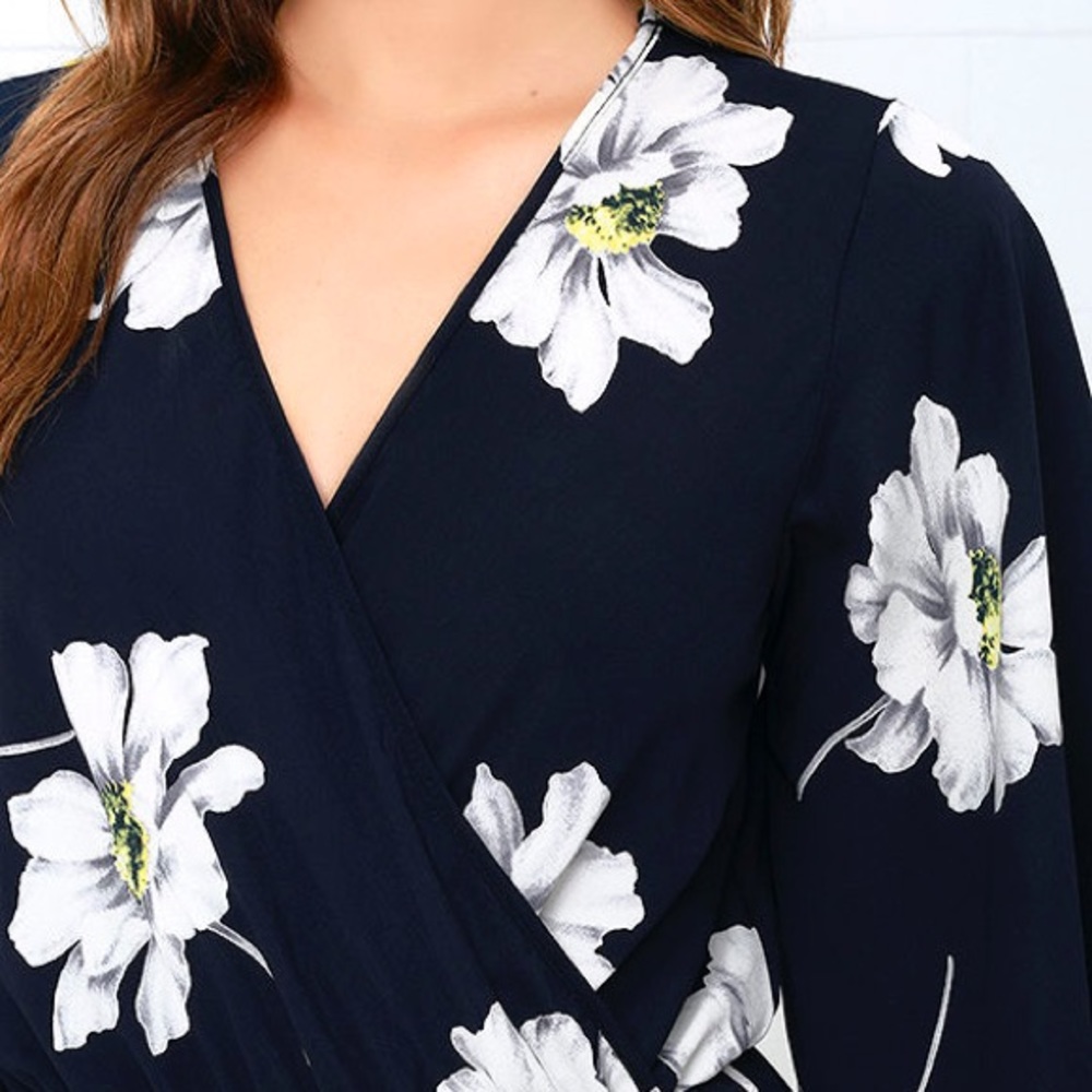 Lulus Flow On Navy Blue Floral Print Romper Medium - Picture 5 of 14